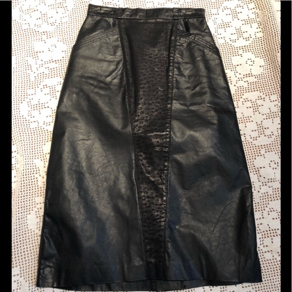 💋Black Leather Midi Skirt With Pockets
